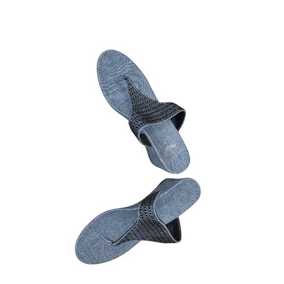 Simply Vera Vera Wang Denim Wedge Sandals Thong Flip Flops Size 8.5 Medium - Picture 2 of 13